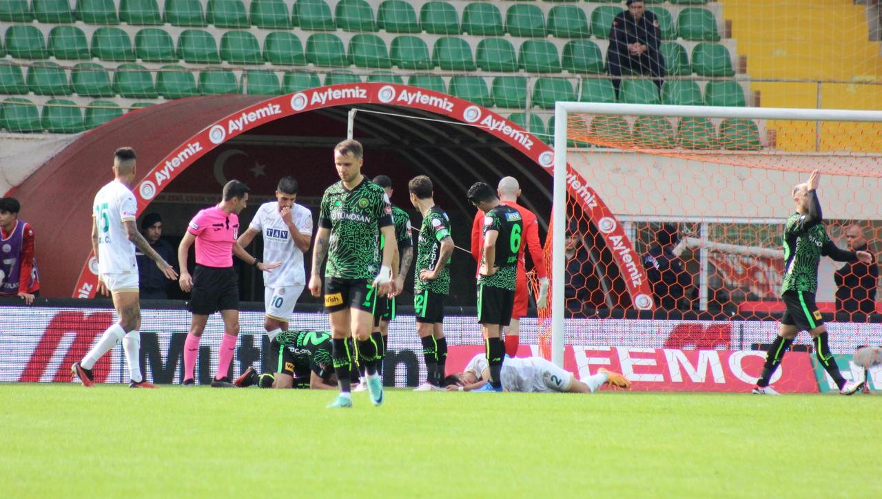 Konyaspor yönetimi eleştirmişti! Alanyaspor-Konyaspor maçında top ne kadar oyunda kaldı?