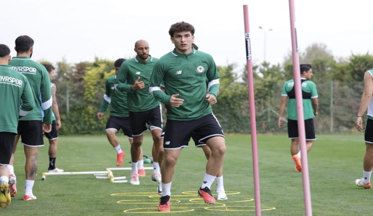 Konyaspor’da imzalar atılıyor