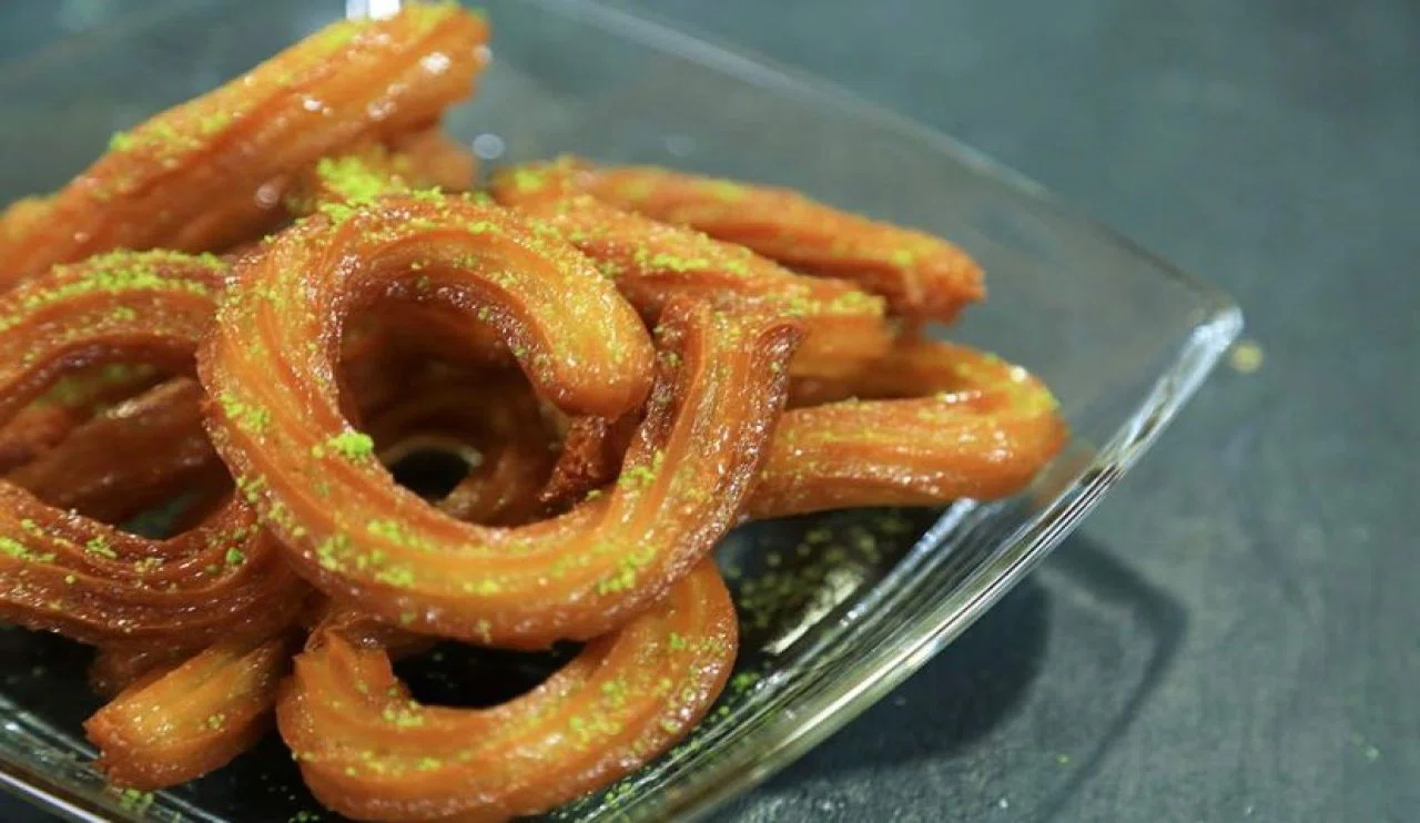 Yaptığınız bütün tatlıları unutun! Halka tatlısı nasıl yapılır?