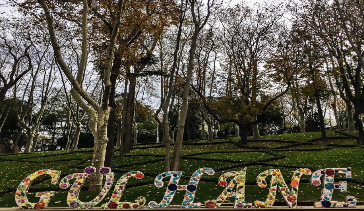 Gülhane Parkı’nda aslında ceviz ağacı yokmuş! Peki, neden şarkısı yapılmış?