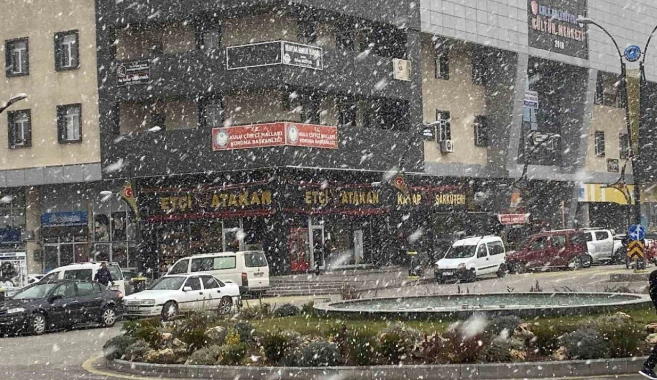 Konya'nın o ilçesi beyaza büründü!