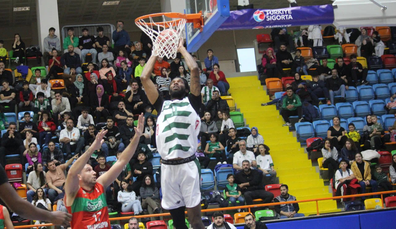 Konyaspor, potada şampiyonluk adayını konuk ediyor