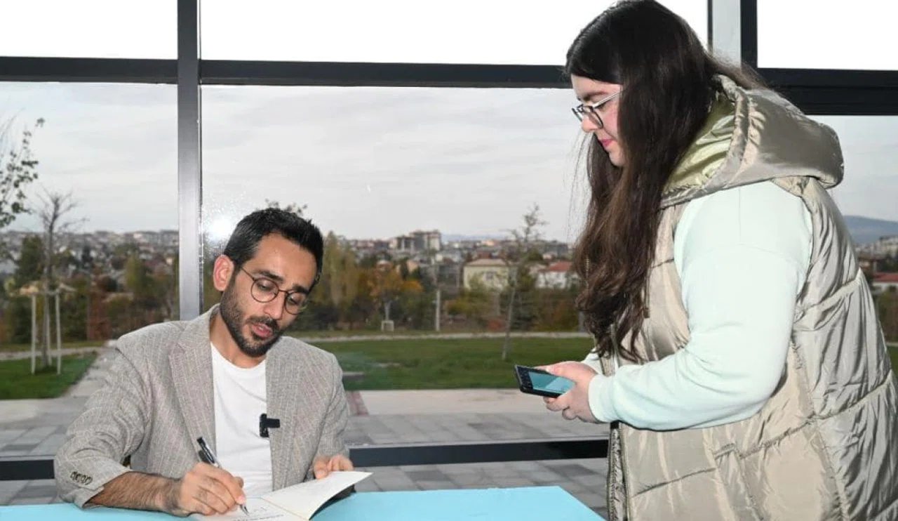 Konya'da gençler Gri Koç ile aydınlandı...