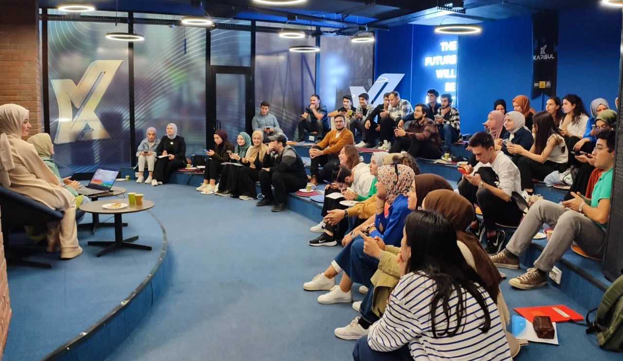 Üniversite öğrenci toplulukları aktif