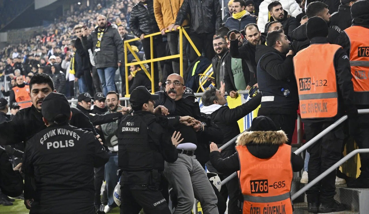 Bakan Yılmaz Tunç açıkladı! Sporda cezalar caydırıcı olacak