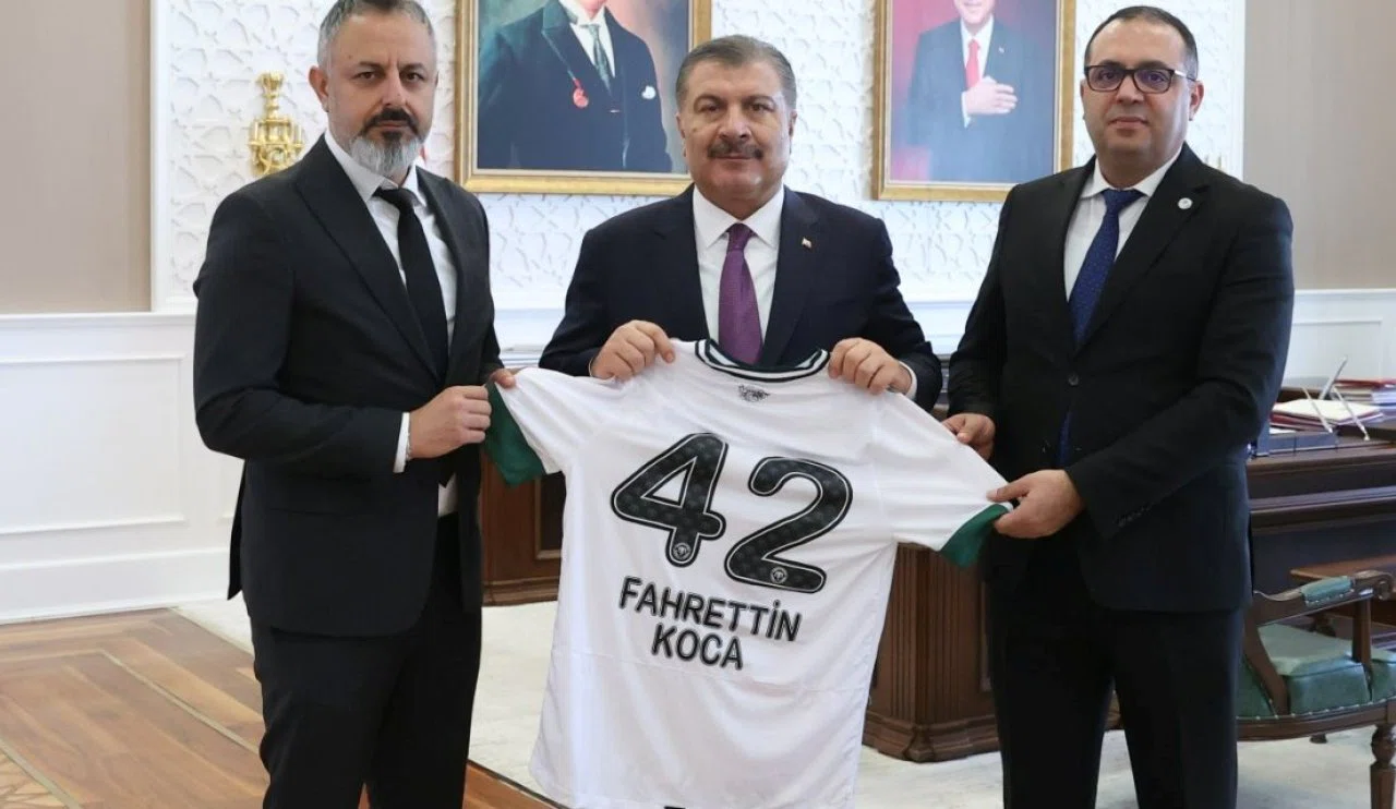 Konyaspor yönetimi Bakan Koca ile görüştü