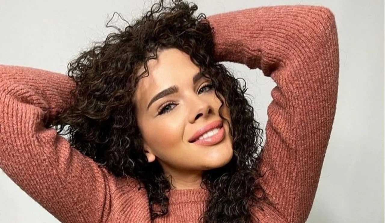 Damla Ersubaşı kimdir? Sihirli Annem dizisiyle ün kazanan Damla Ersubaşı kaç yaşında ve nereli?