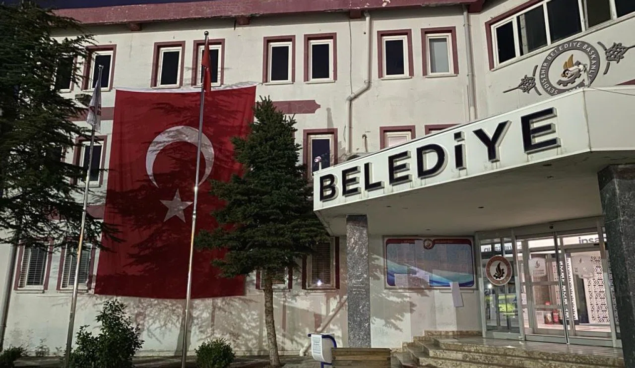 Konya bayrakla donatılacak! Başkan Tutal'dan davet...