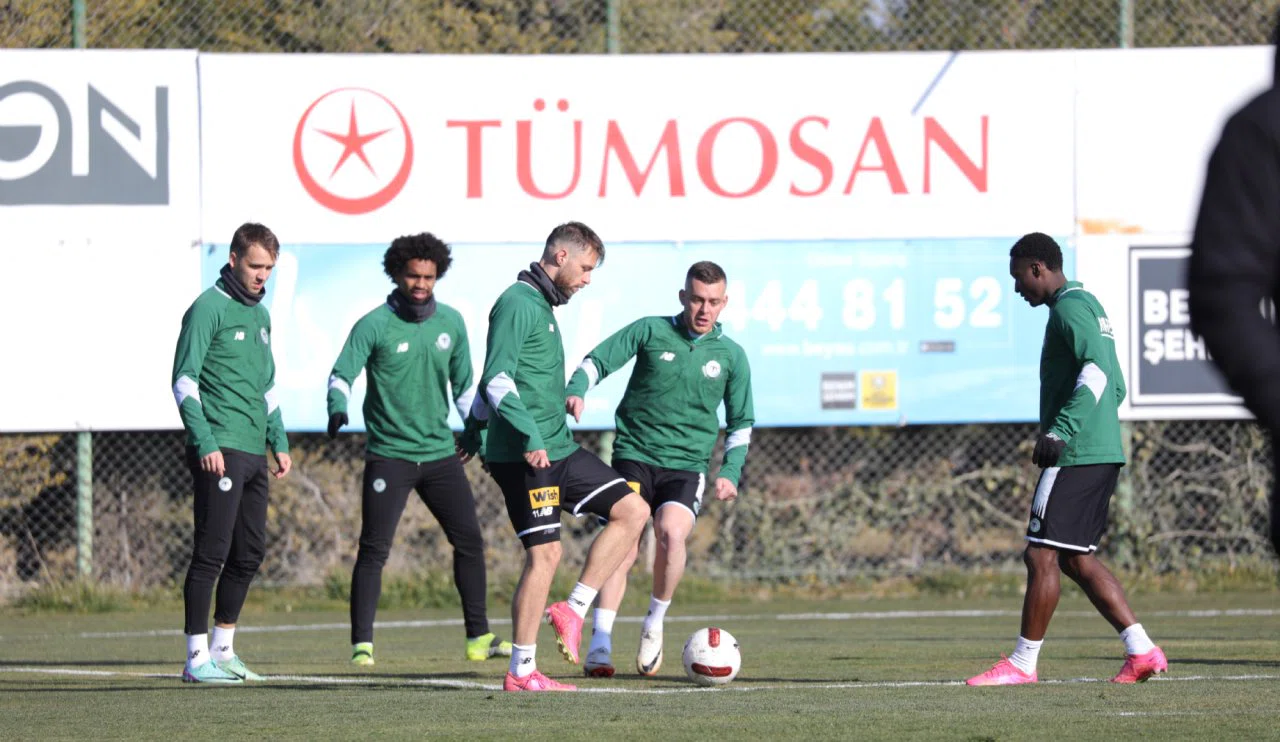 Konyaspor, 2023'ün son idmanını yaptı, yeni yıl iznine ayrıldı