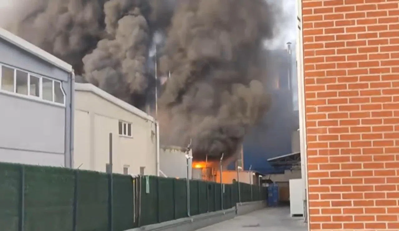 Fabrika yandı, üretim küle döndü! O şehirde esrarengiz yangın...