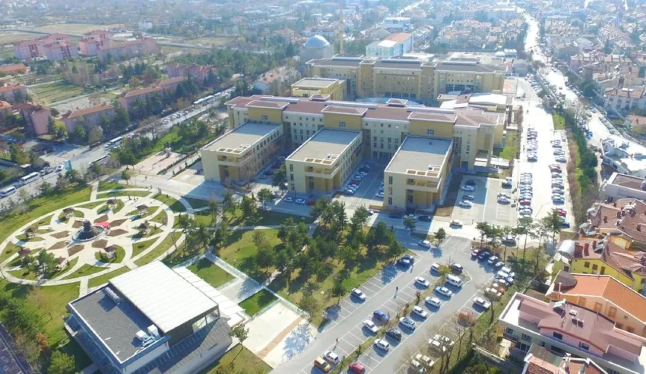 NEÜ tepki çeken o makaleyle ilgili açıklama geldi! " MS hastalığına 'Allah'tan gelen ceza' demişti...