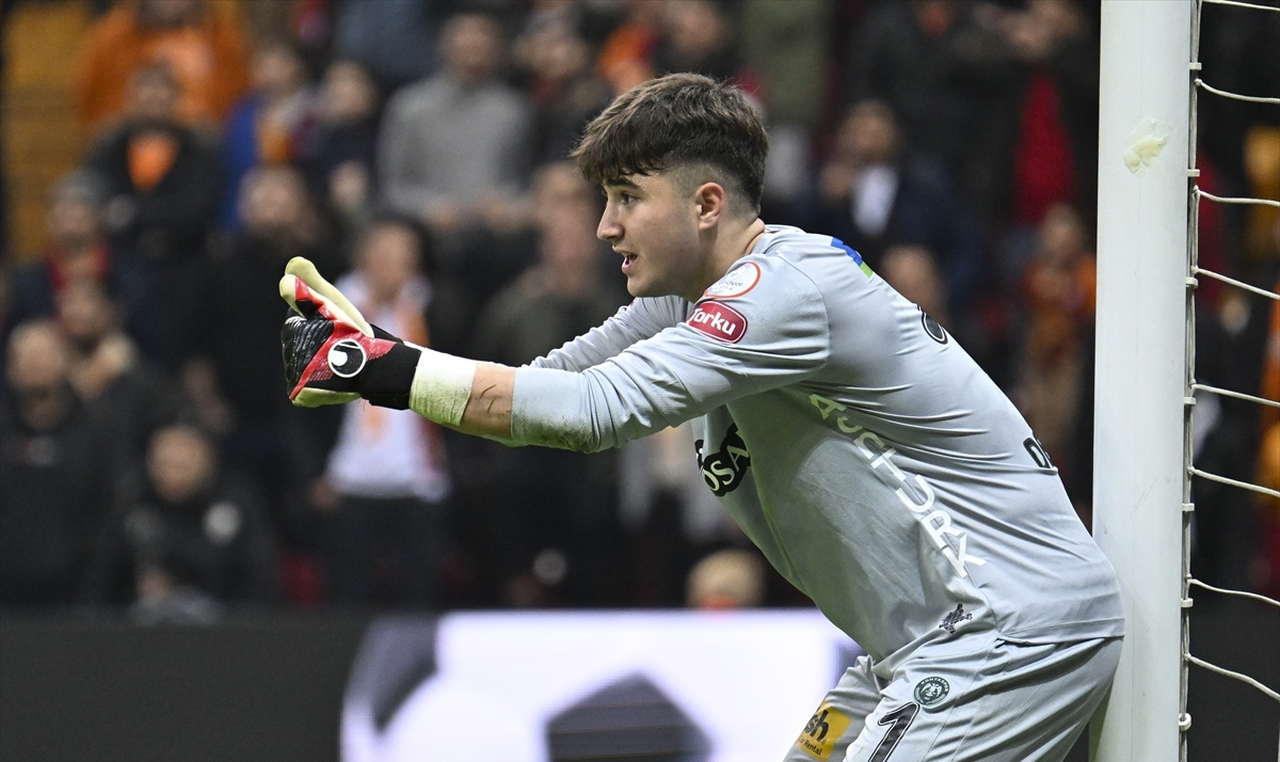 Konyasporlu Deniz Ertaş'ın tarihi gecesi