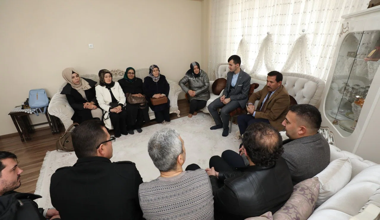 Engelli bireylere sürpriz misafir! Karatay'da unutulmaz anlar...