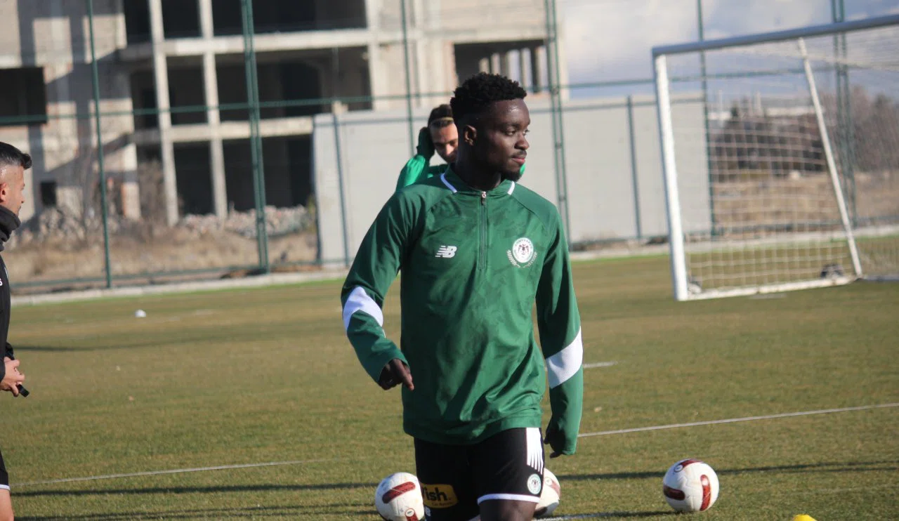 Konyaspor'da Boateng: "Oynamak için can atıyorum"