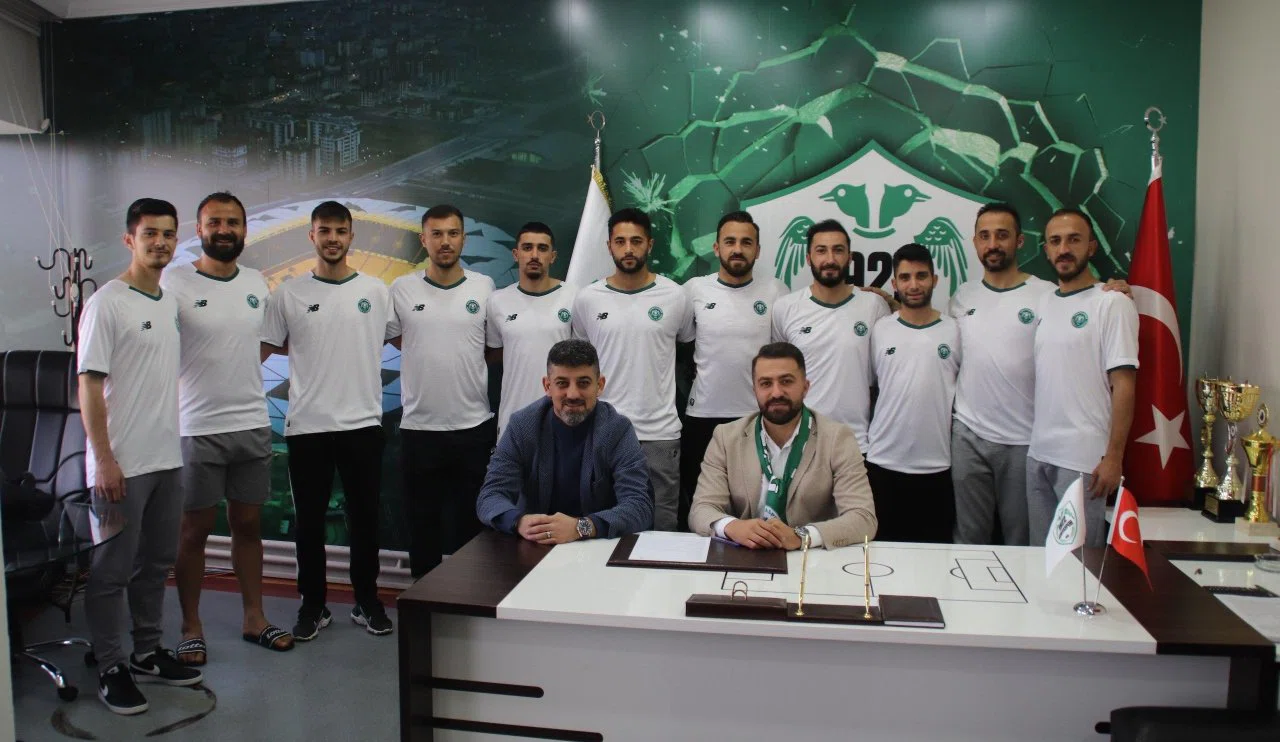 1922 Konyaspor'da toplu imza töreni