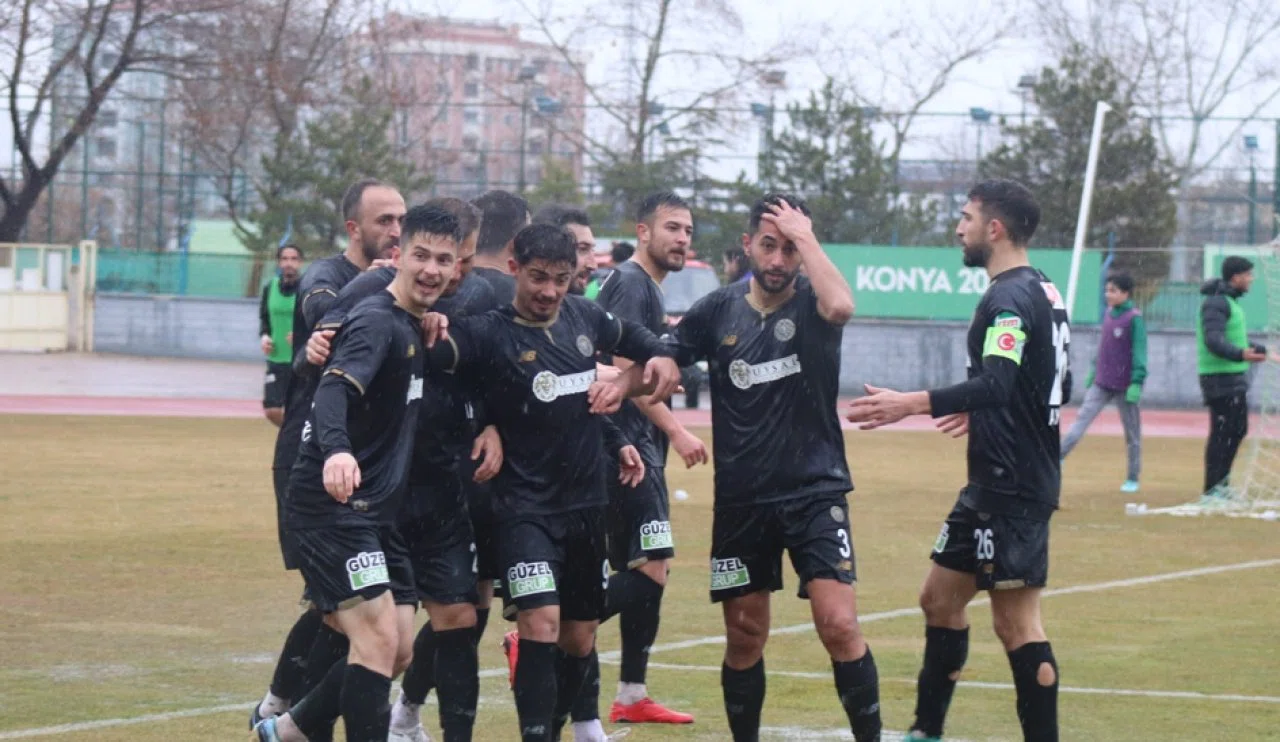 1922 Konyaspor'da yüzler gülüyor! Puan farkı kapanıyor