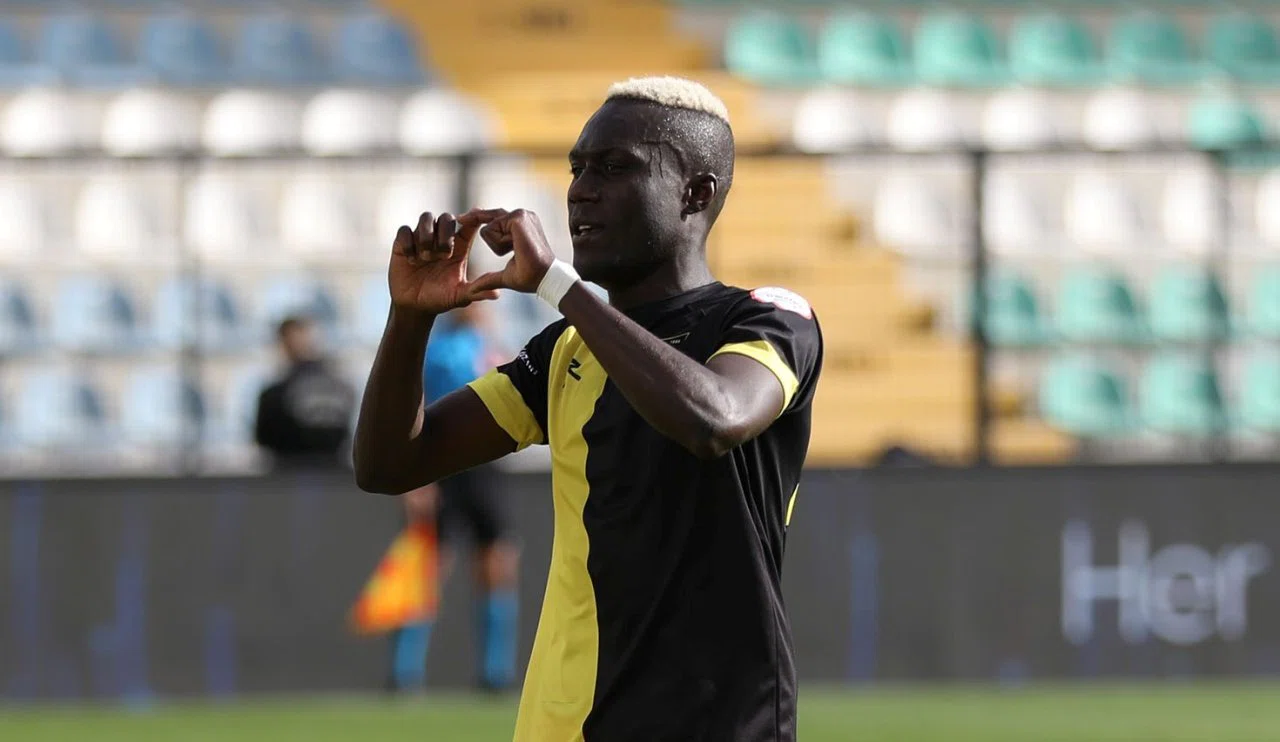 Konyaspor'da bir transfer daha! Ndao imzaya geliyor