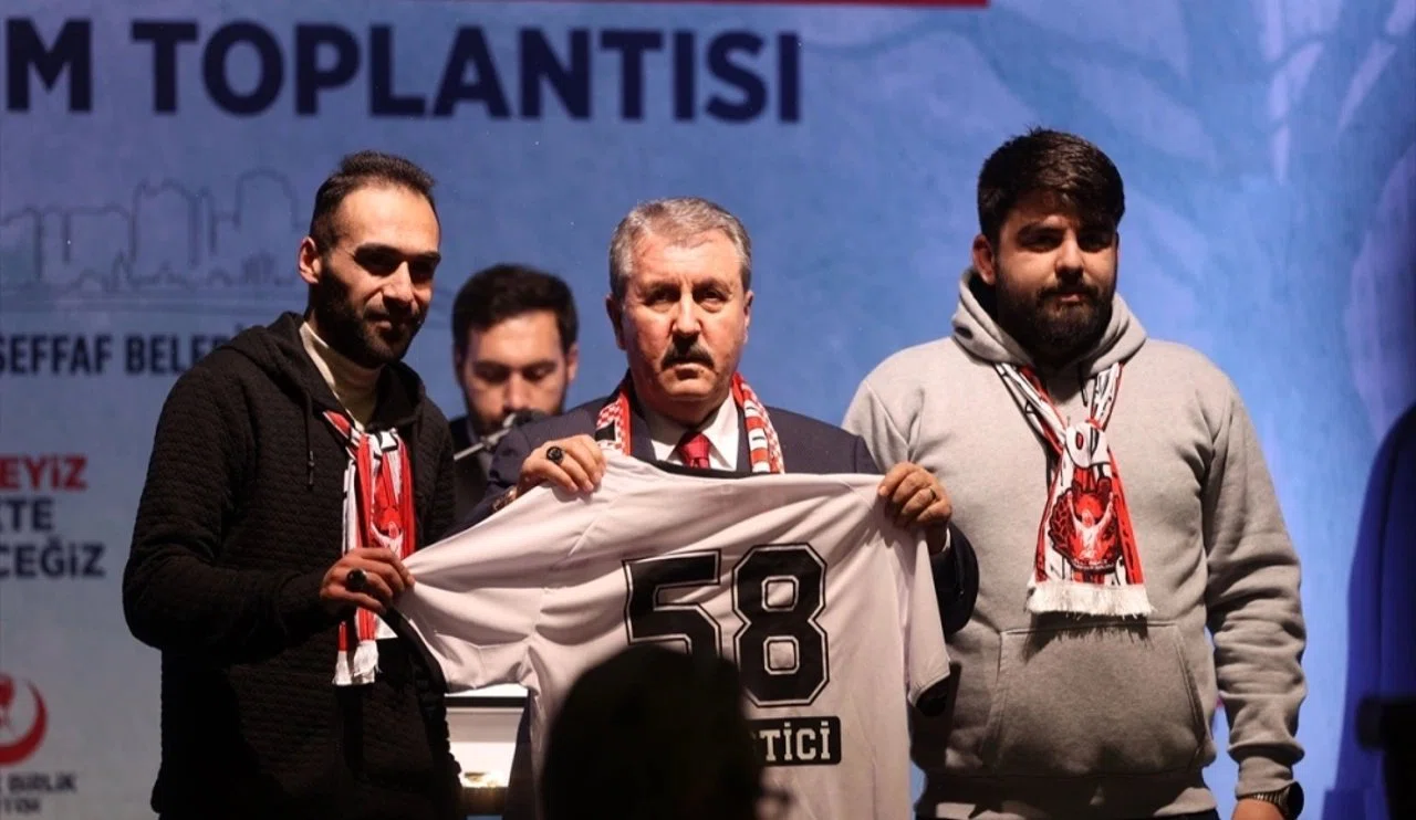 Bbp Genel Başkanı Destici, Sivas'ta Aday Tanıtım Toplantısında Konuştu: