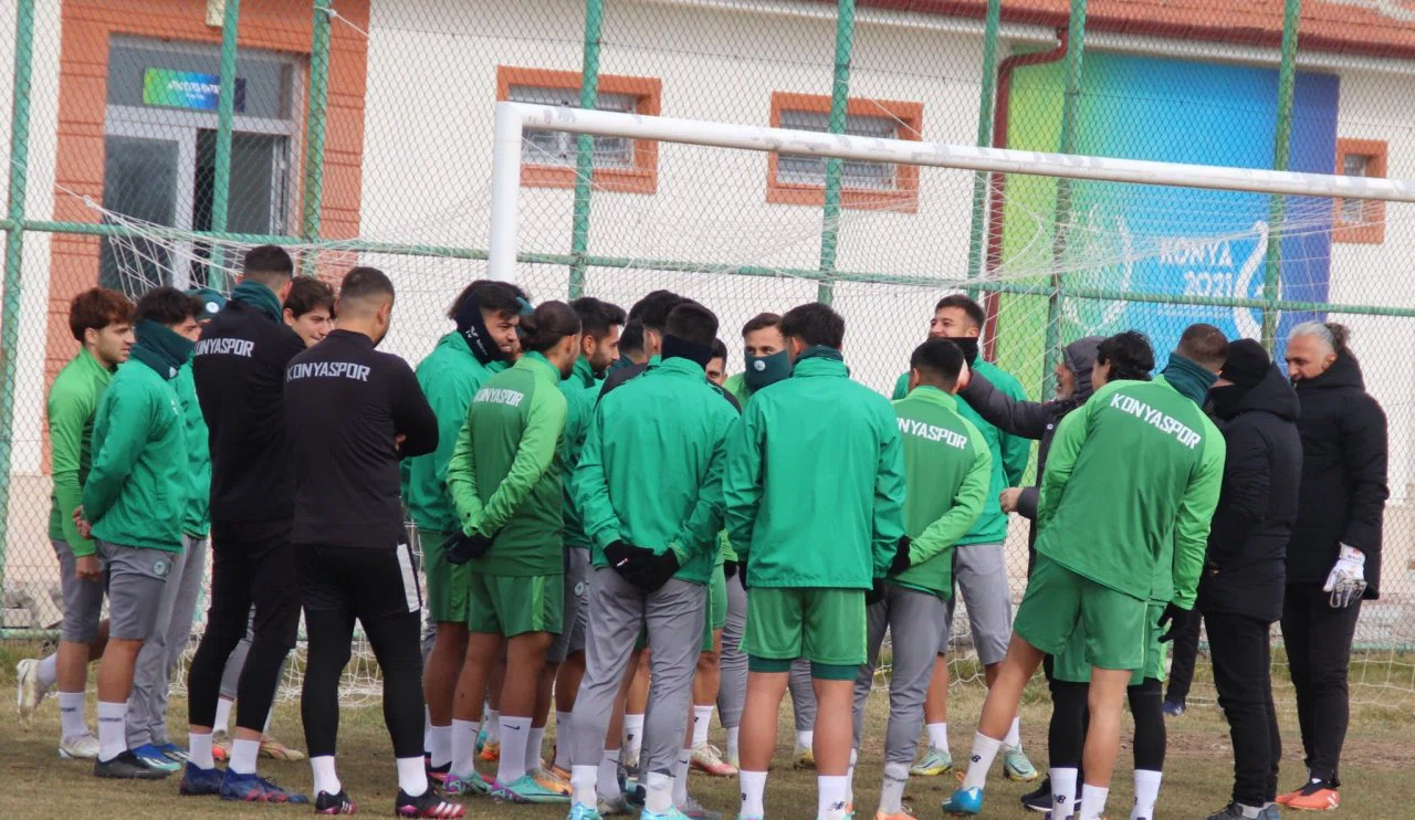 1922 Konyaspor, 6 puanlık değerdeki maça odaklandı