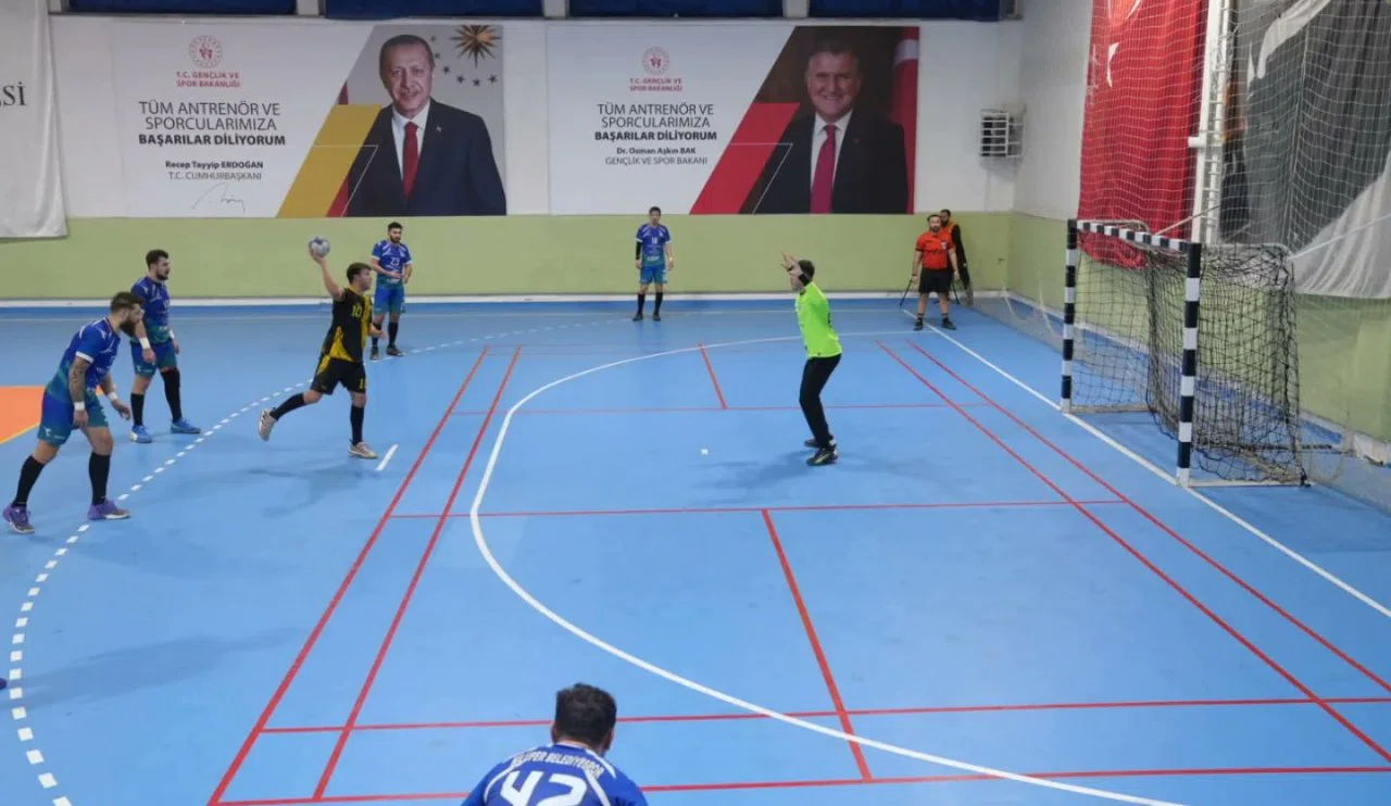 Hentbolda Konya Büyükşehir, İstanbul'da zorlu sınavda