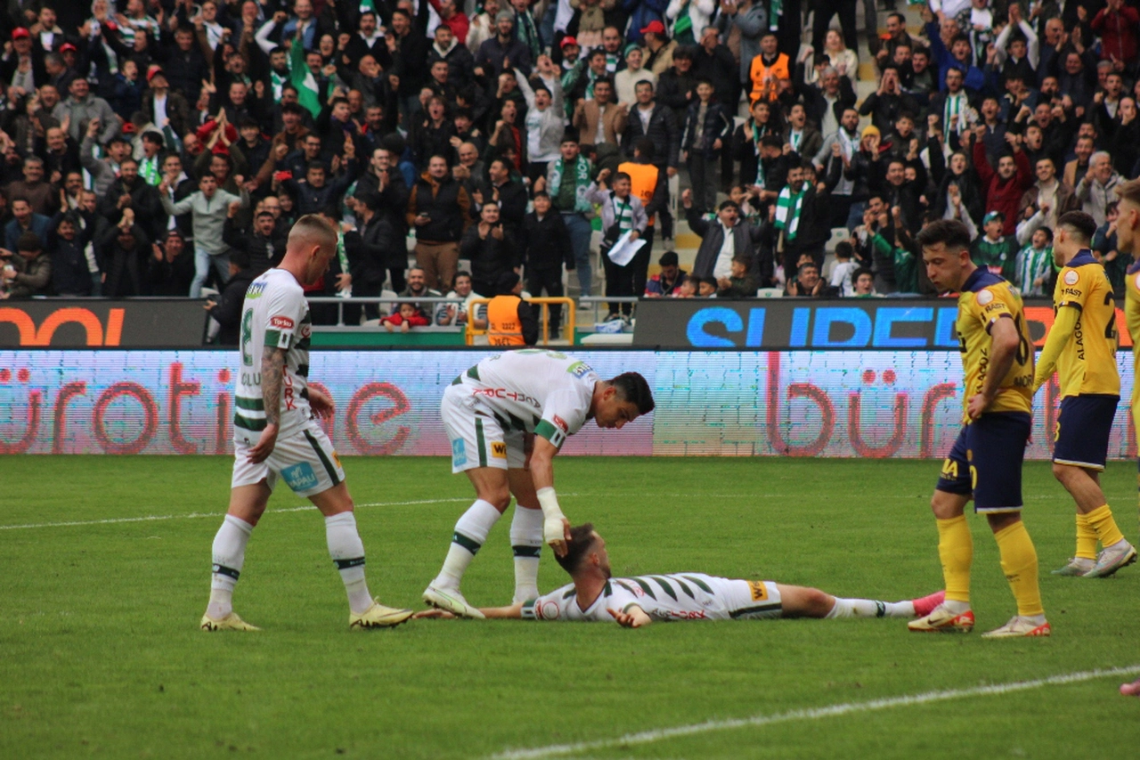 Konyaspor'da Soner Dikmen: Taraftar olmasa kazanamazdık