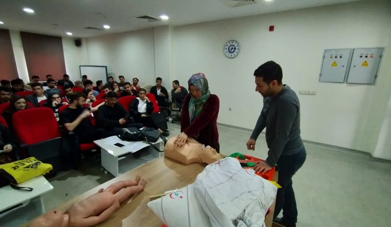 Bozkır MYO'da ilk yardım eğitimi verildi
