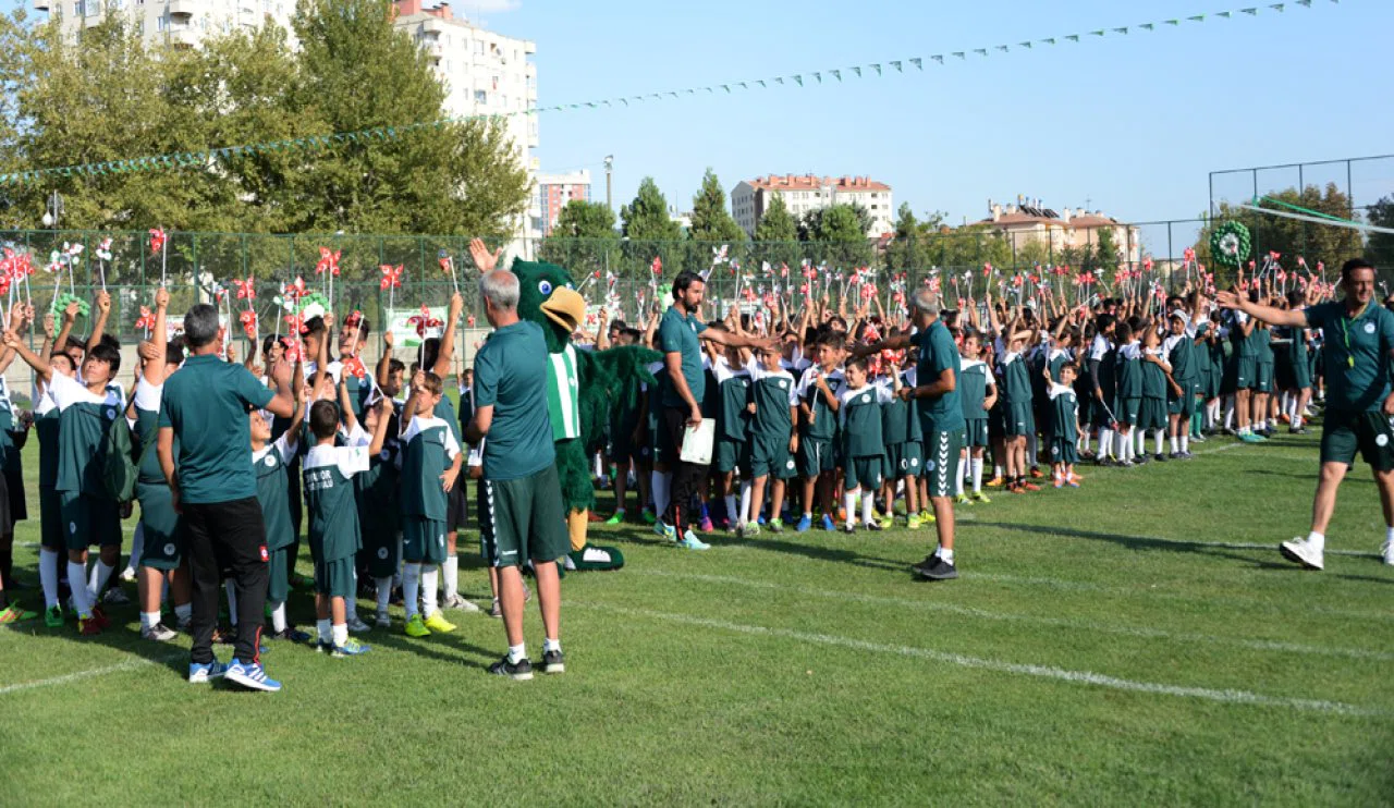 Konya’daki tüm altyapı oyuncuları, Konyaspor çatısı altında buluşacak