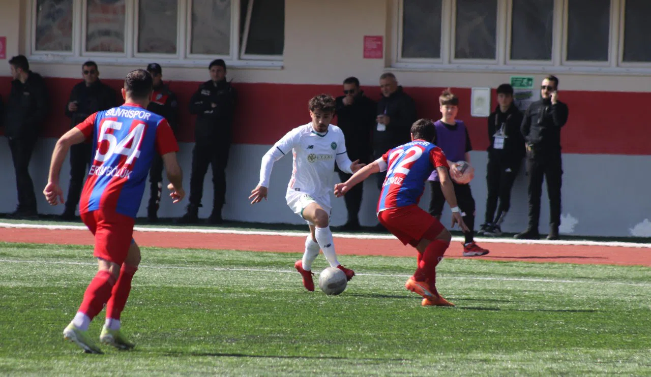 1922 Konyaspor fırsat tepti