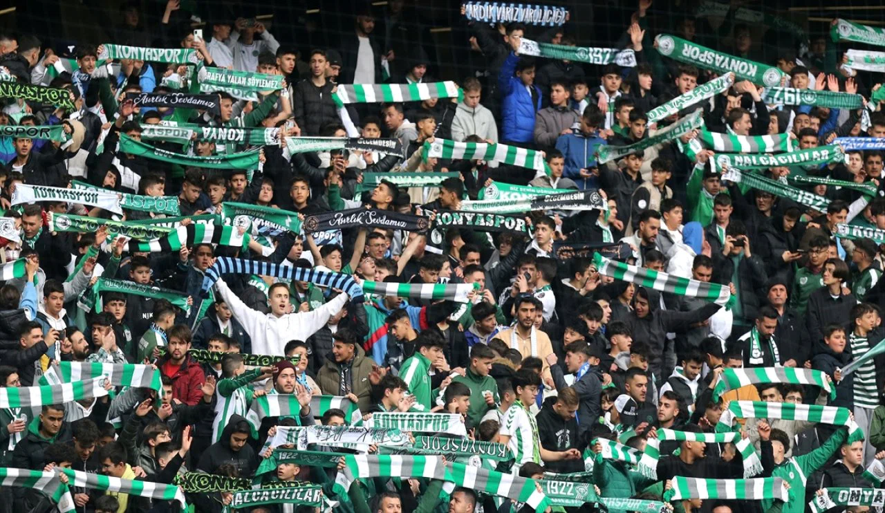 Konyaspor-Adana Demirspor maçını kaç biletli taraftar izledi?
