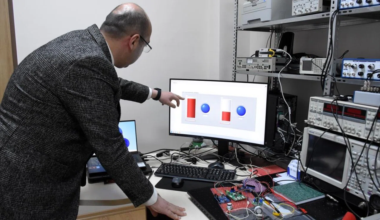 Yapay zeka buna bile el attı!.. Midenizdeki rahatsızlık artık yapay zekayla tespit edilecek! Hem de nefesinizle..