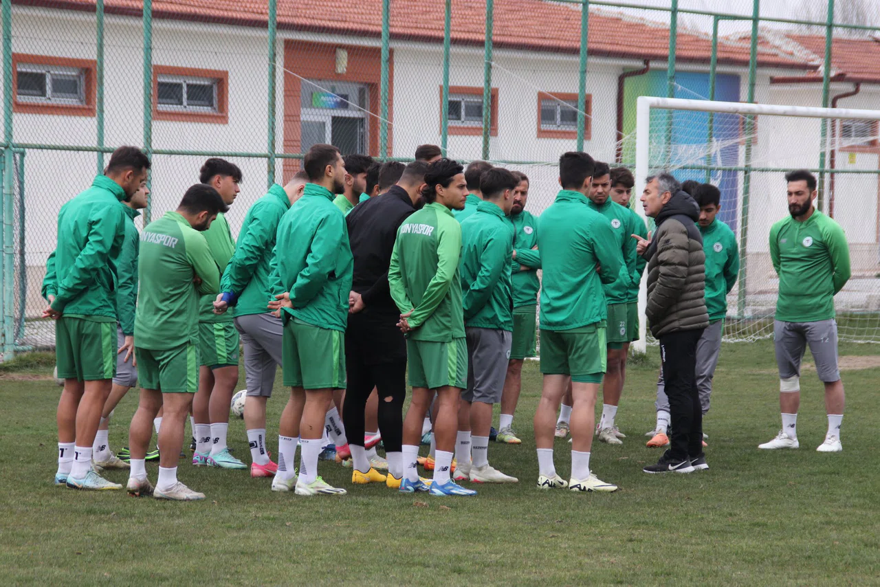 1922 Konyaspor, 6 puanlık maça odaklandı