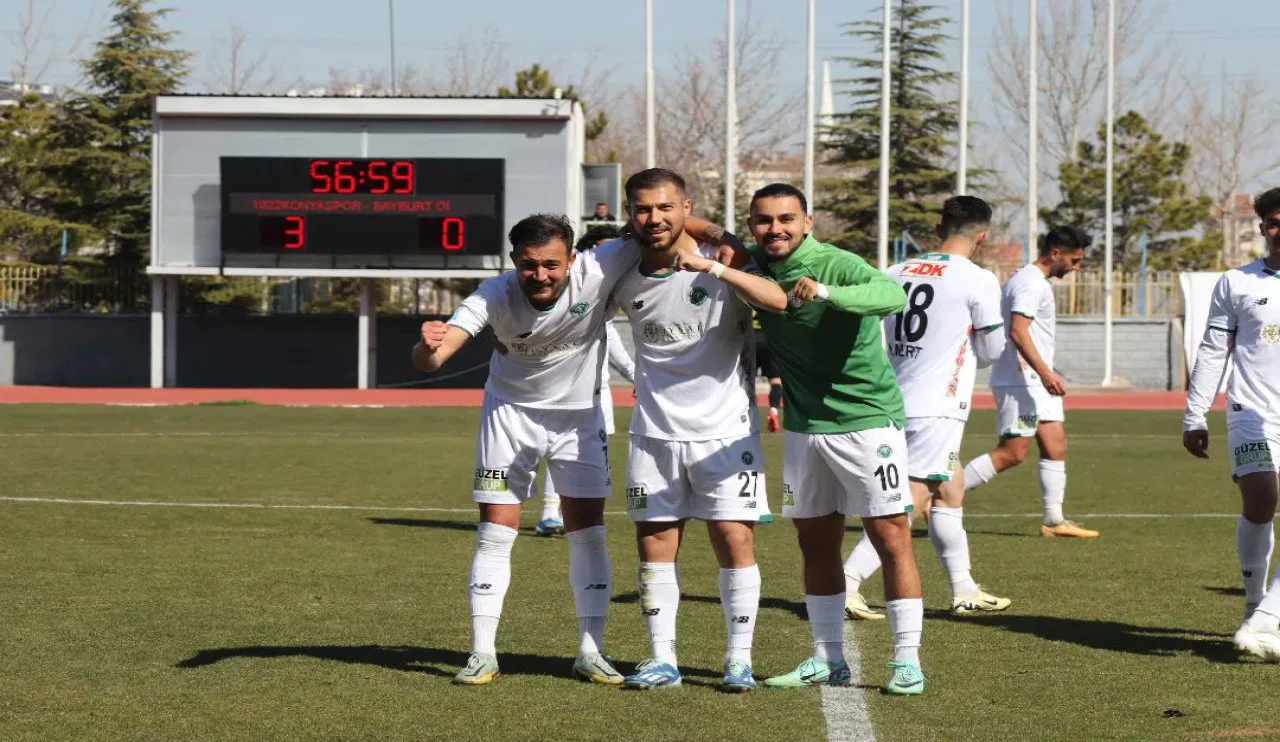1922 Konyaspor'da Ertuğrul Tekşen, ilk 11’e iki golle döndü