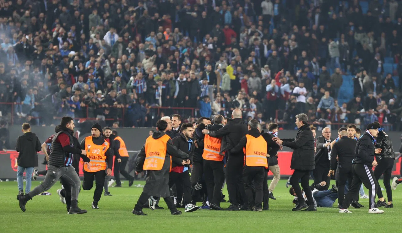 Trabzonspor-Fenerbahçe maçının cezaları açıklandı