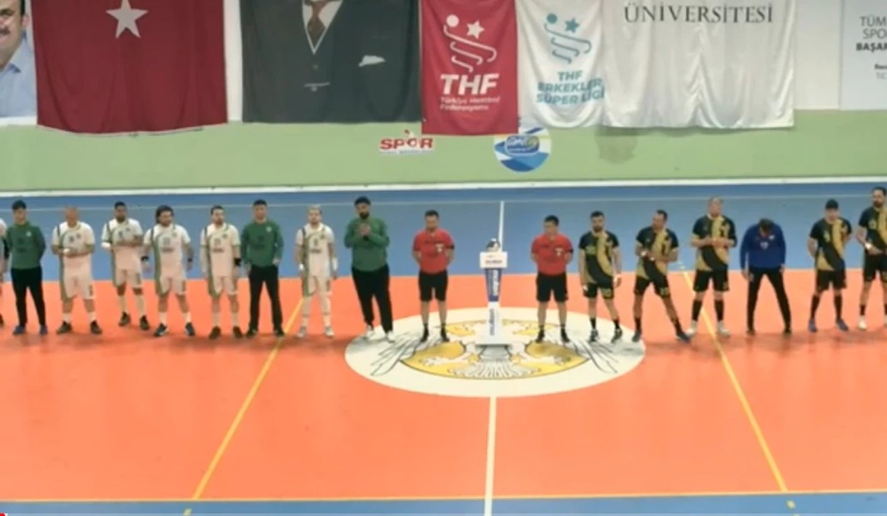 Konya'da Süper Lig maçı gergin geçti! Maç tatil edildi