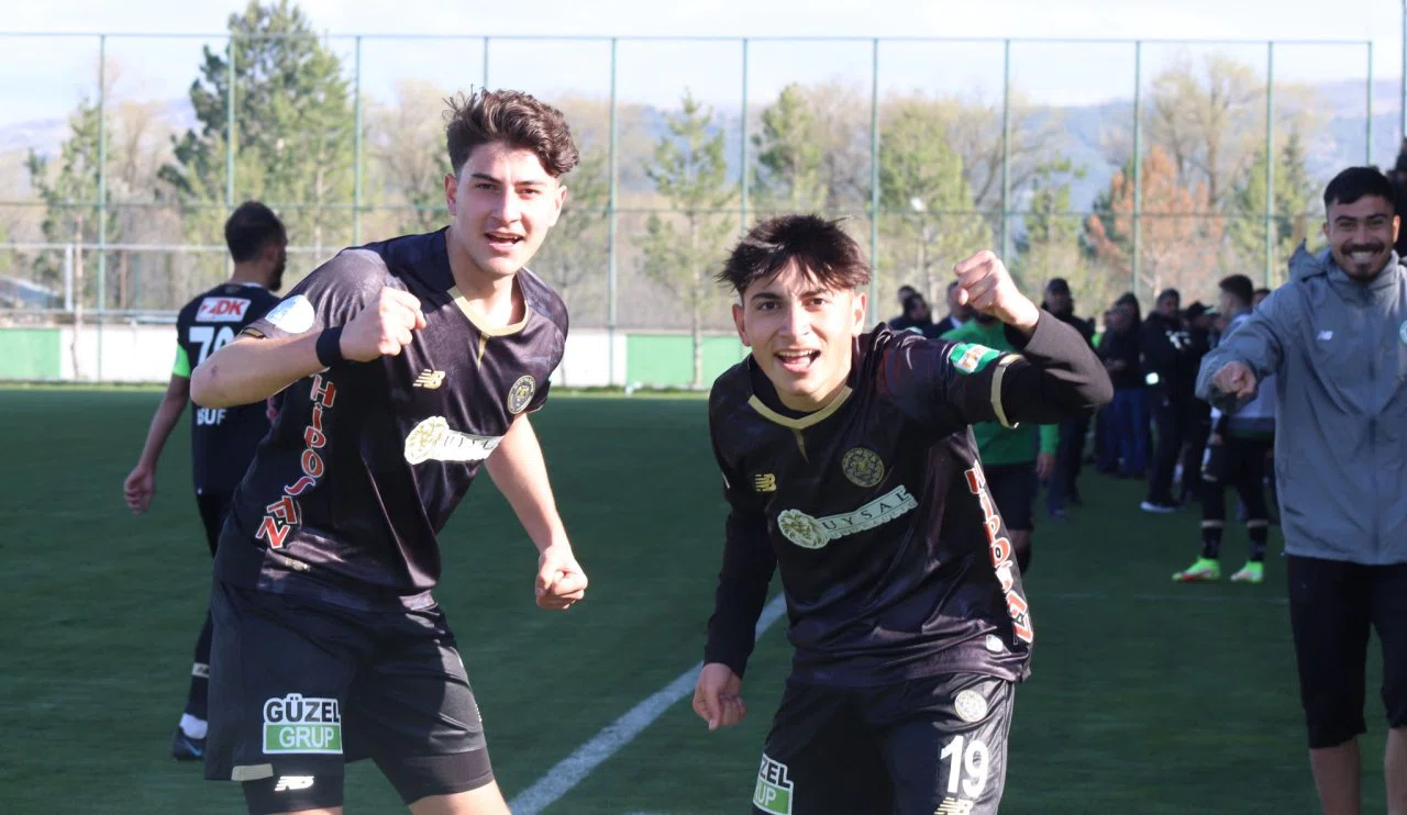 1922 Konyaspor'dan büyük galibiyet! O iş tamam