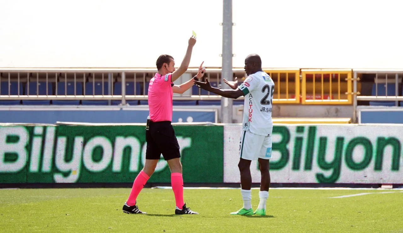 Konyaspor'da birçok isim ceza sınırında! Sarı kart alarmı