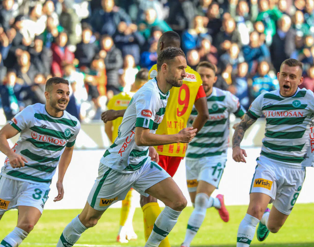 1 yıllık sözleşme yenilenmişti! Konyaspor'un efsanesi olma yolunda ilerliyor