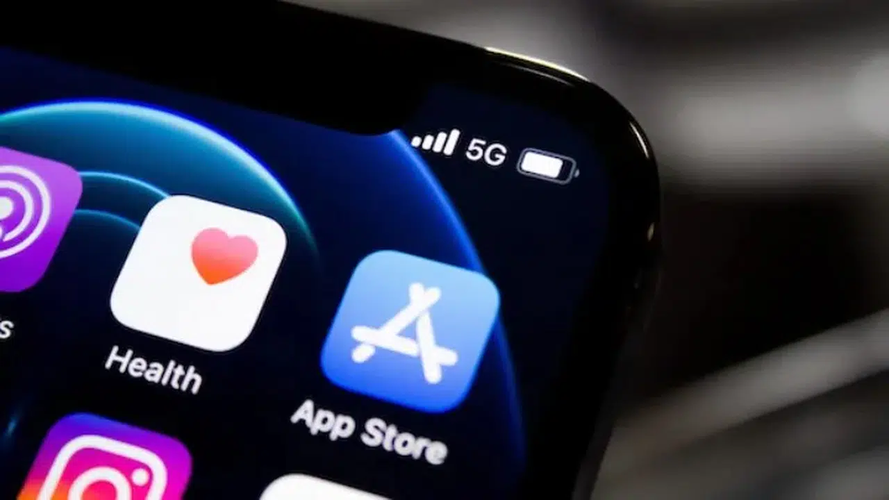 Apple, Çin'de Baskılara Boyun Eğiyor.. WhatsApp ve Threads Uygulamaları Kaldırıldı!