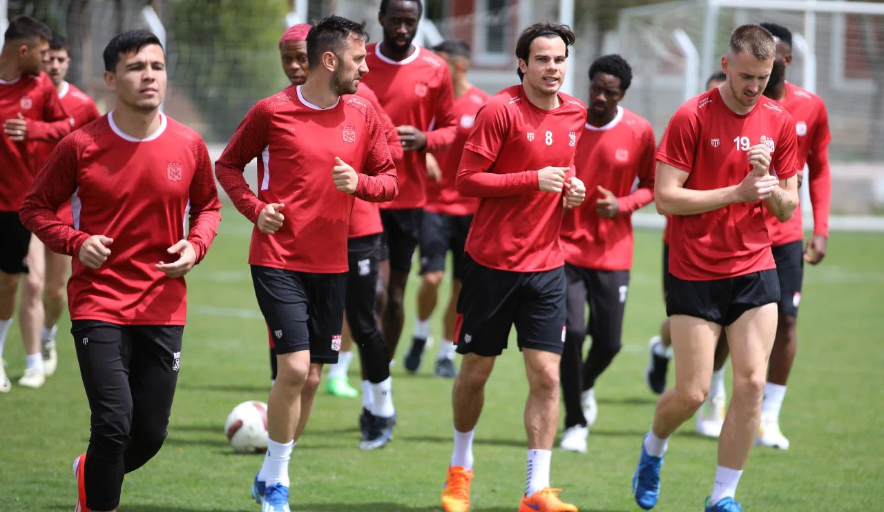 Konyaspor’u konuk edecek Sivasspor’da Avrupa hesapları