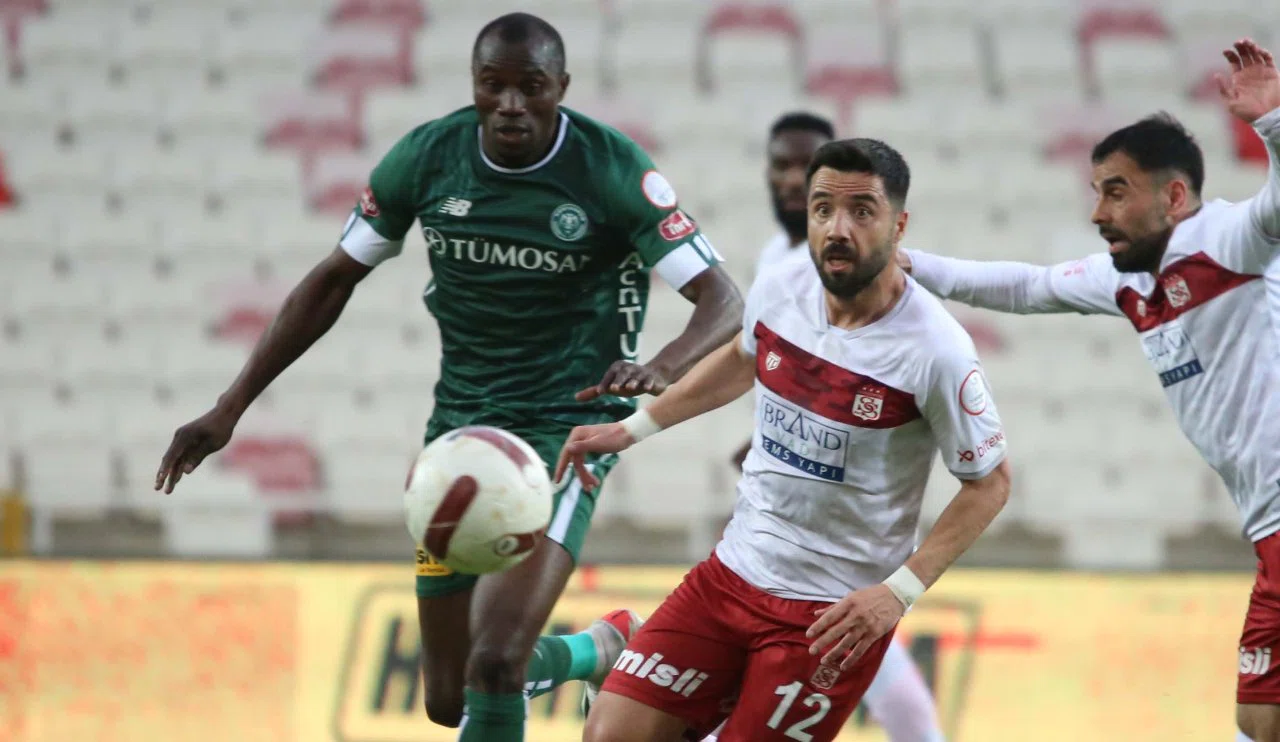 Konyaspor’da iki eksik daha! Fenerbahçe maçında forma giyemeyecekler