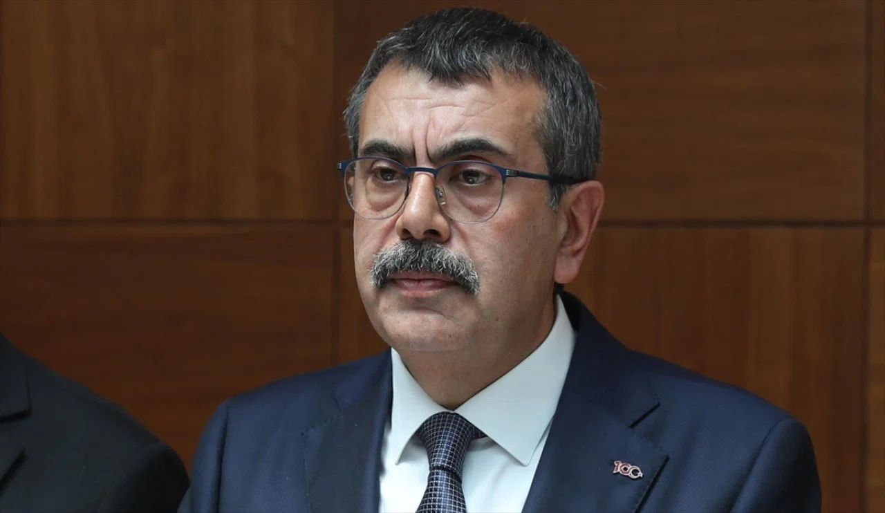 Milli Eğitim Bakanı Tekin'den yeni müfredat açıklaması! Çok sayıda başvuru oldu...