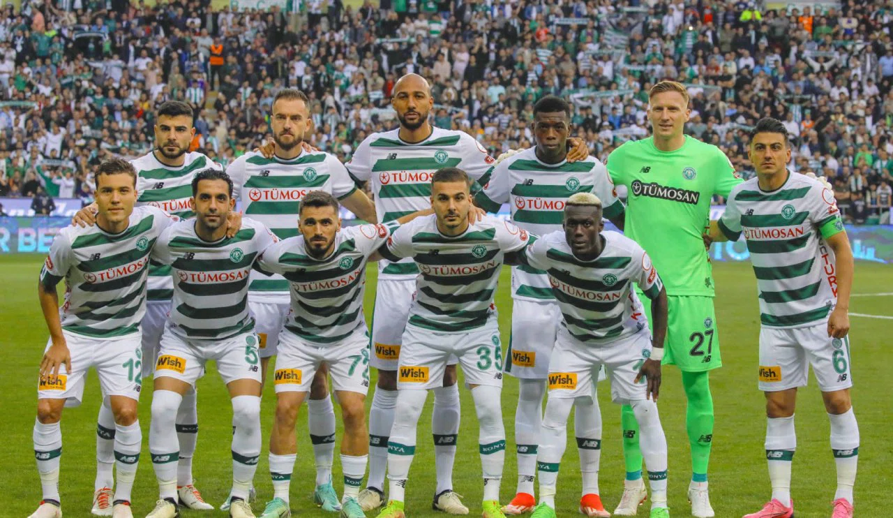 Konyasporlu oyuncu gelen haberle yıkıldı!