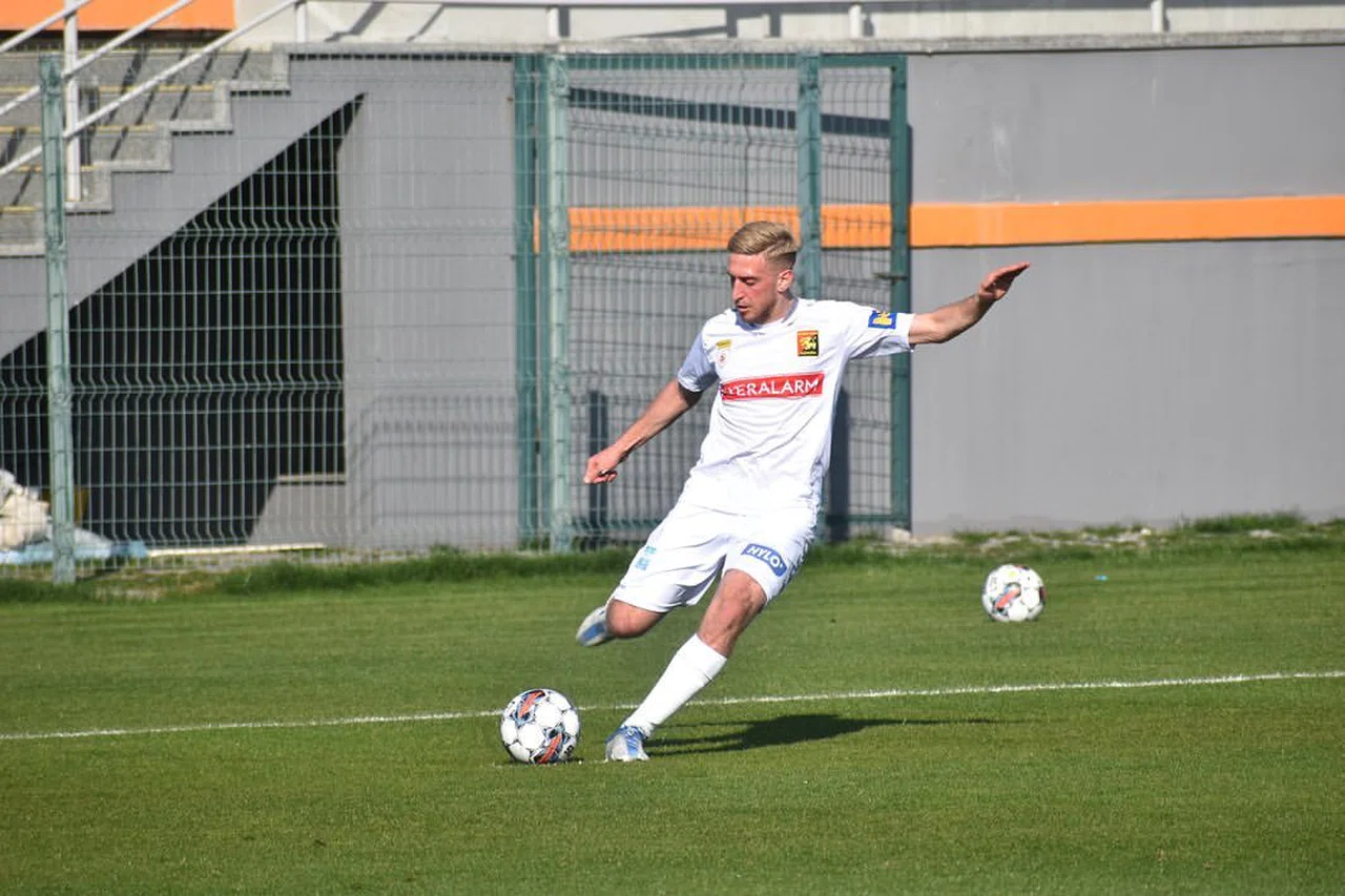 Konyaspor'da bir transfer daha! 3 yıllık imza atıldı