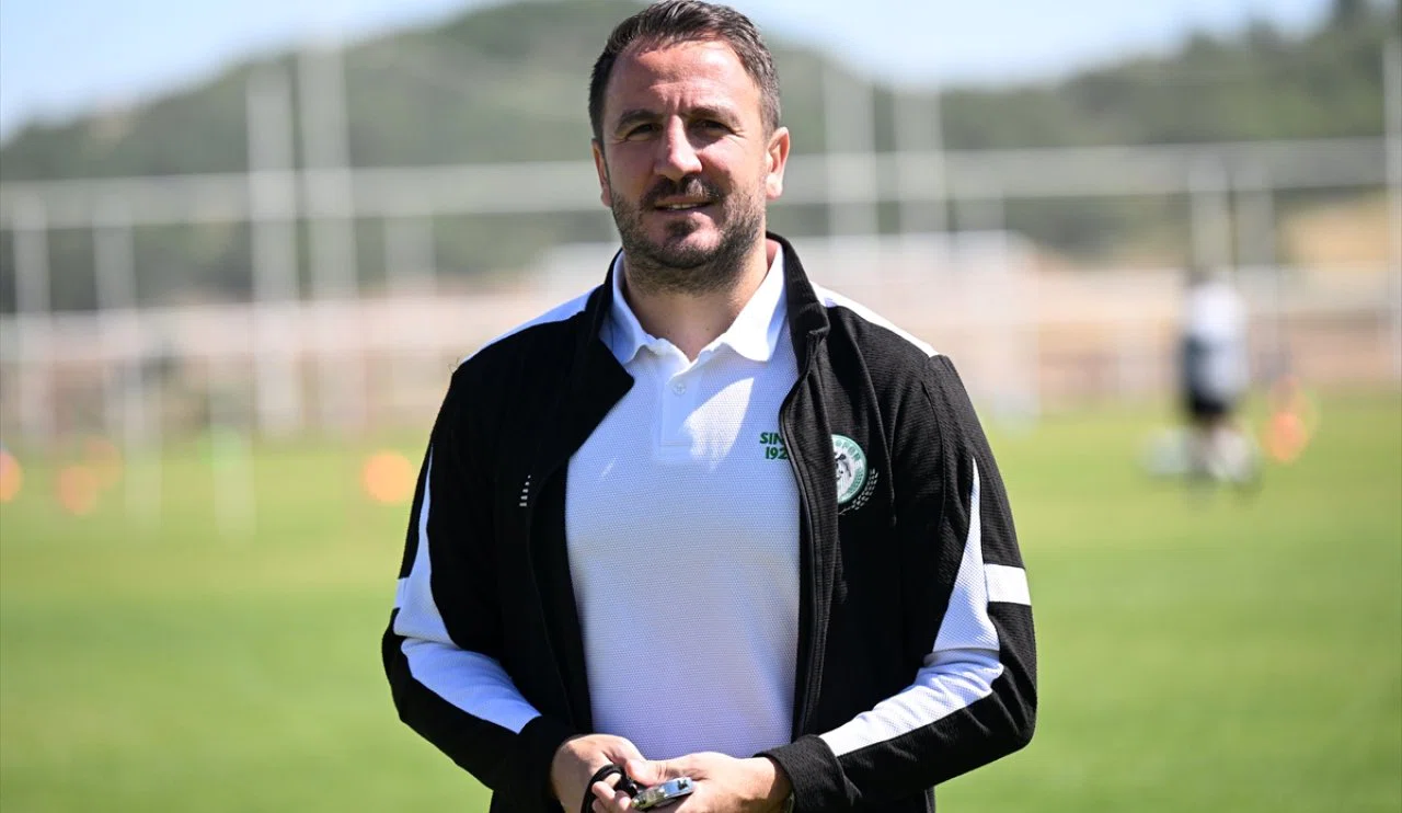 Konyaspor'da Ali Çamdalı, yaşadıkları kadro değişimi ve yeni sezon hedeflerini anlattı
