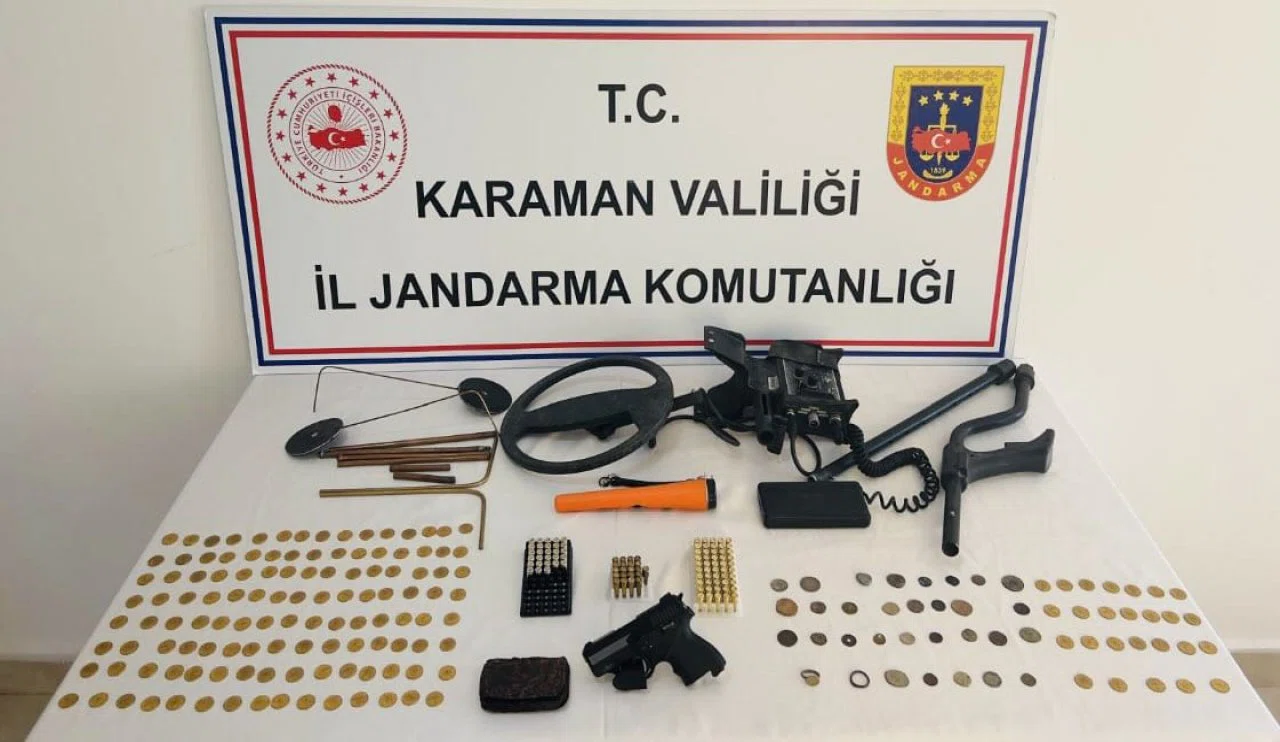 Karaman'da bir eve baskın yapıldı! İçinden öyle şeyler çıktı ki...