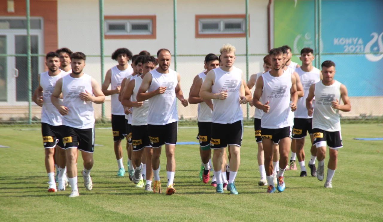 1922 Konyaspor yeni sezonu açtı