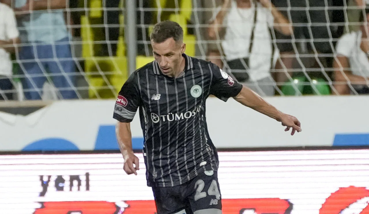 Konyaspor’da henüz hazır olmamasına karşın mecburiyetten oynadı