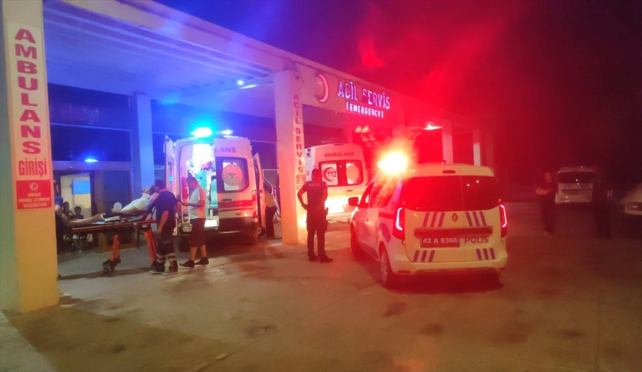 Konya'da komşular arasında çıkan park yeri kavgası kanlı bitti! Çok sayıda yaralı var...