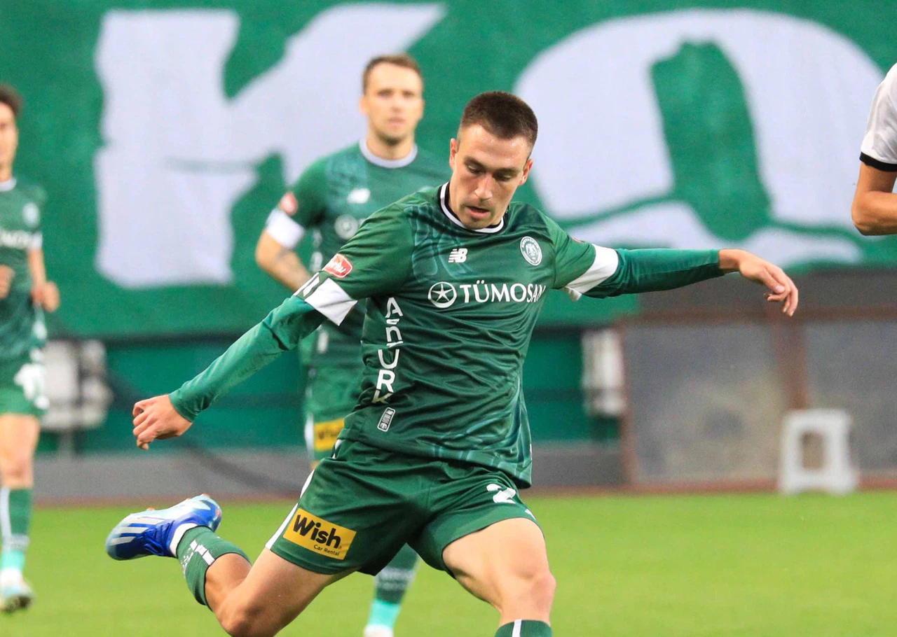 Konyaspor'da bir ayrılık daha kapıda! Hırvat oyuncu da kiralanıyor