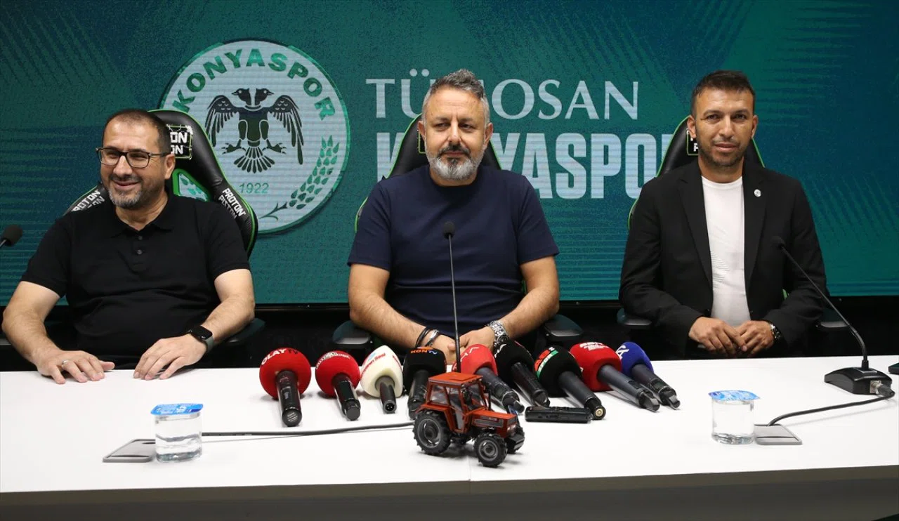 Konyaspor'da yönetimden transfer müjdesi! Resmen açıklandı, 3 transfer yolda
